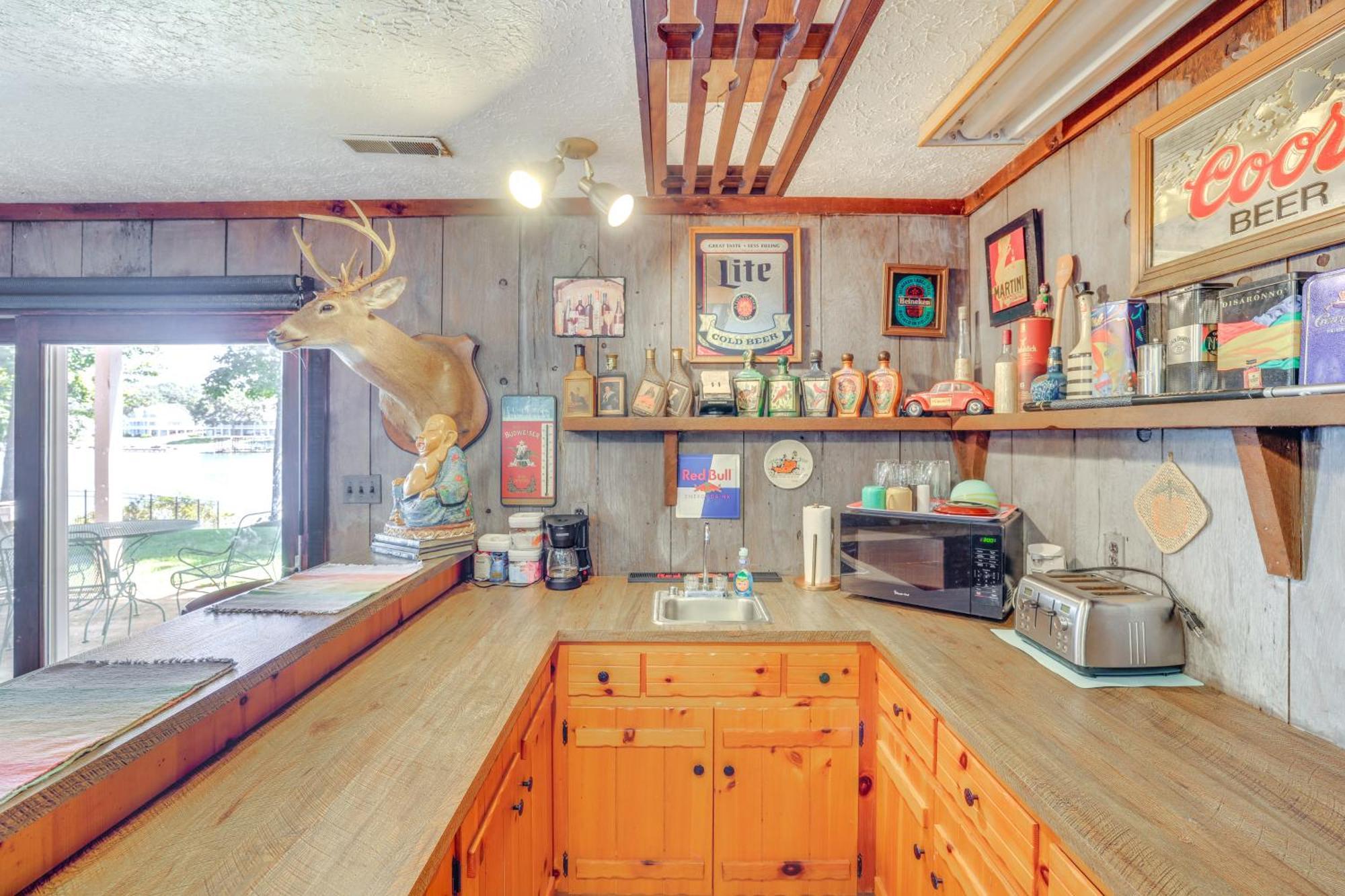 Smith Mountain Lake Retreat With Private Beach! Huddleston Exterior foto